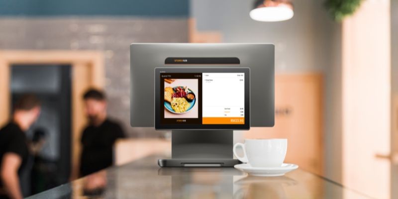 一位使用 StoreHub POS 的马来西亚餐厅老板