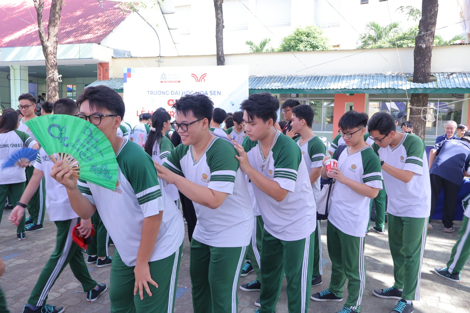 HSU lan tỏa tinh thần học tập tại Lễ hội Truyền thống Trường Trương Vĩnh Ký