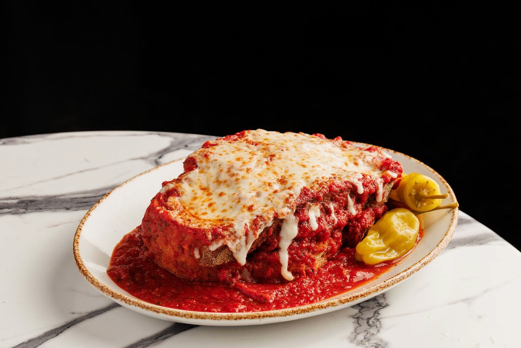 a photo of one of the bars at degidios