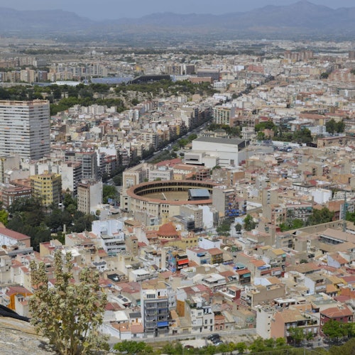 ชมวิวย่านสังเวียนมวยจากปราสาท