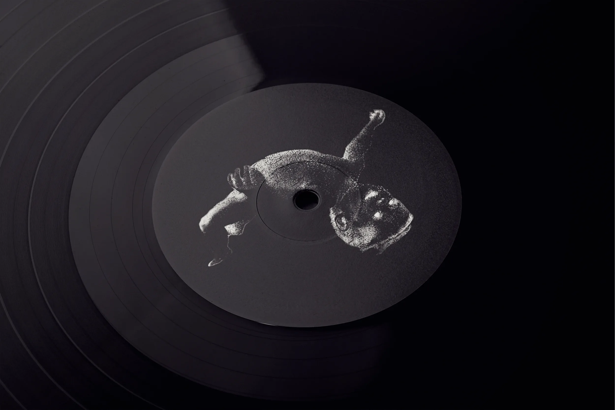 Design de vinyle de musique LP psychédelique mêlant graphisme surréaliste et photographie esthétique