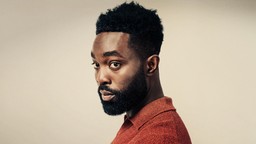 パーパー・エッシードゥが主演を務めるのは、イヴォ・ヴァン・ホーヴェによるアーサー・ミラーのクラシック作品『All My Sons』の新演出