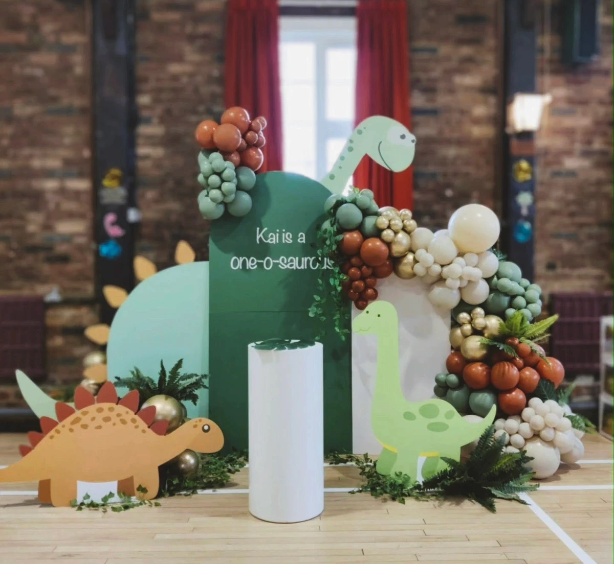 Enchanting theme installation with balloons, props, and lighting for immersive decoration