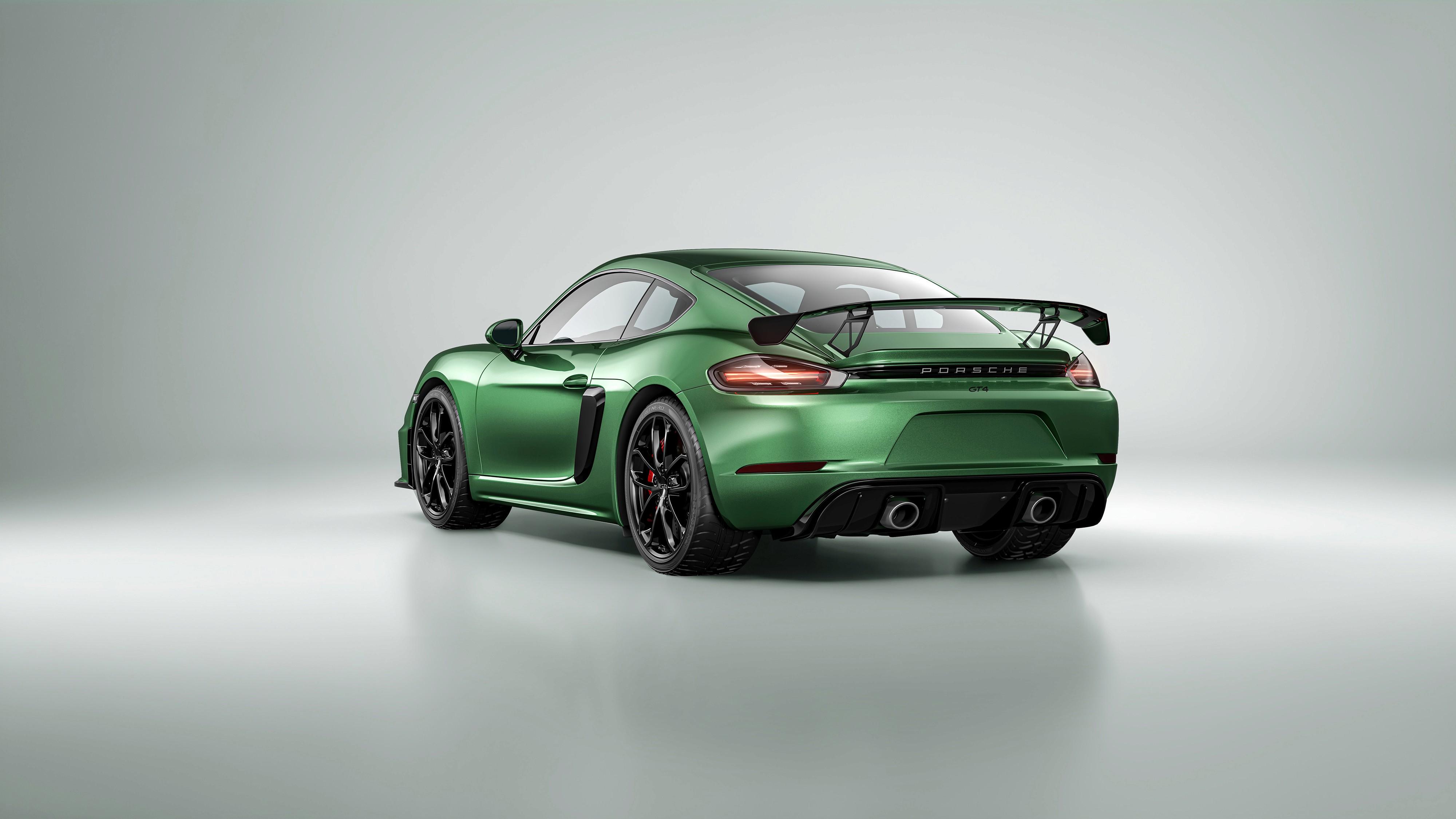 porsche-718-cayman-gt4