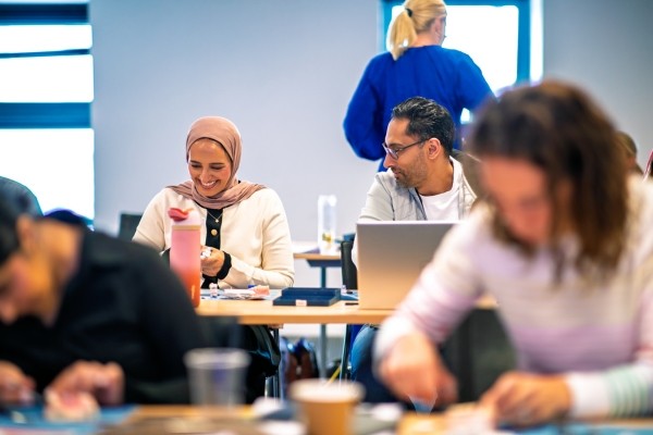 Postgraduate Certificate in Dental Implantology for Dentists 