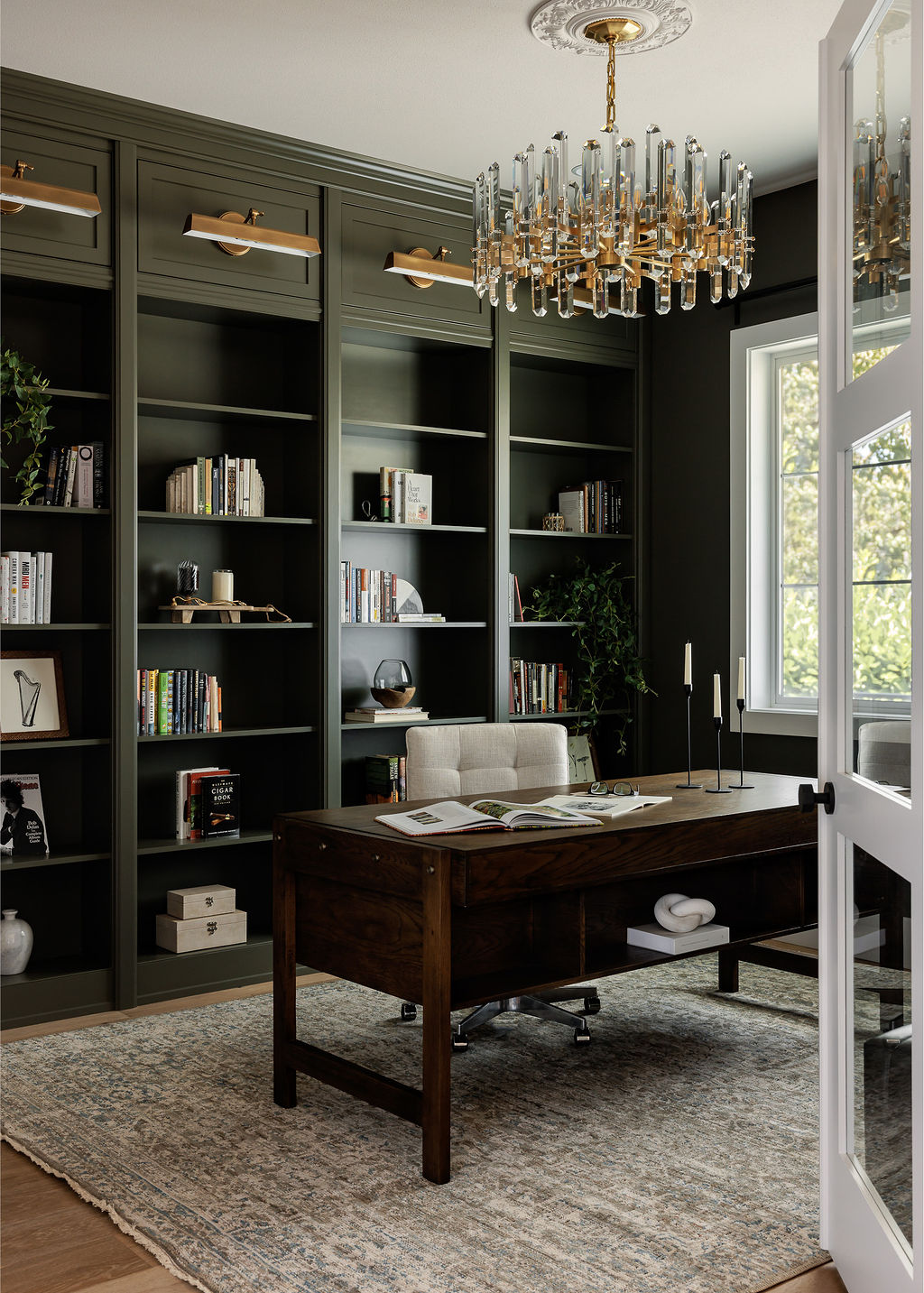 We’re so excited to share details from The Wedgewood House: Office –– one of our favorite interior design + professional organizing projects in Seattle, WA.
