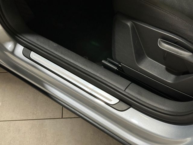 AUDI Q2 2023 SILVER Gebrauchtwagen - Galeriebild 8