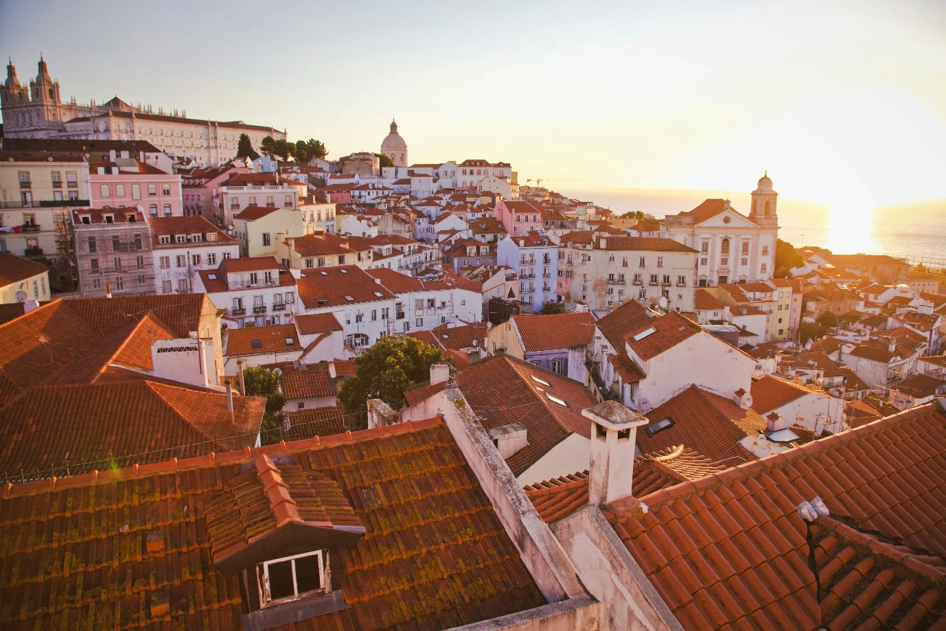 Where to watch the sunrise in Lisbon: the best spots