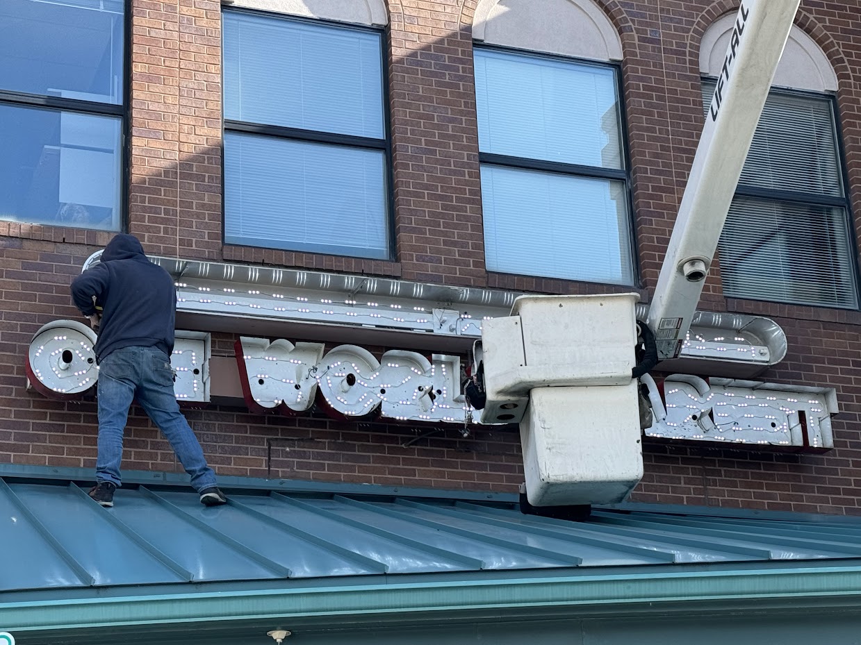 Dynamic picture of a cyclist riding downhill