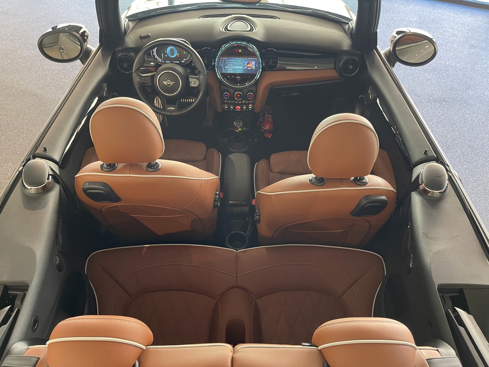 Zoomable image