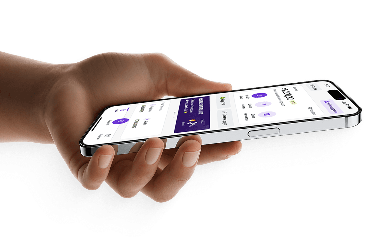 Una mano sujetando un celular con la pantalla hacia arriba mostrando la App Takenos