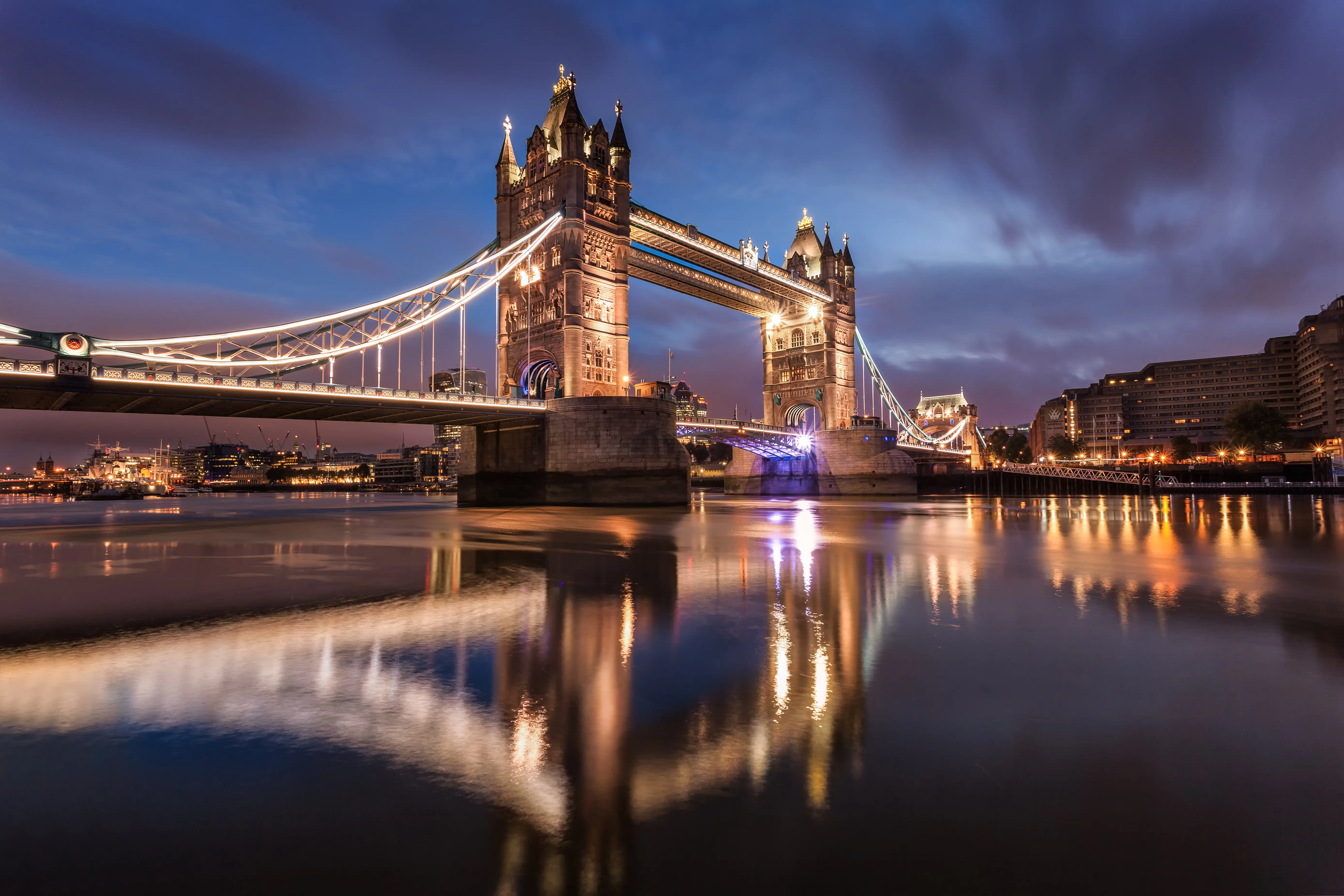 The iconic London landmark at night,where you'll find the best restaurants near tower bridge.