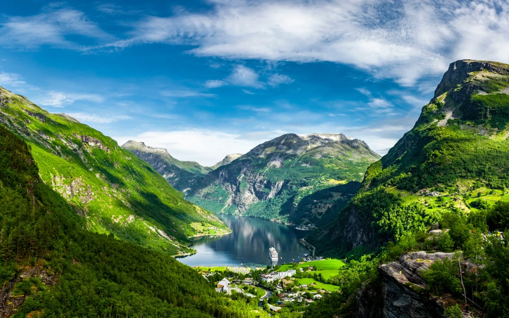 Rett og slett vakkert i Geiranger | Expa Travel
