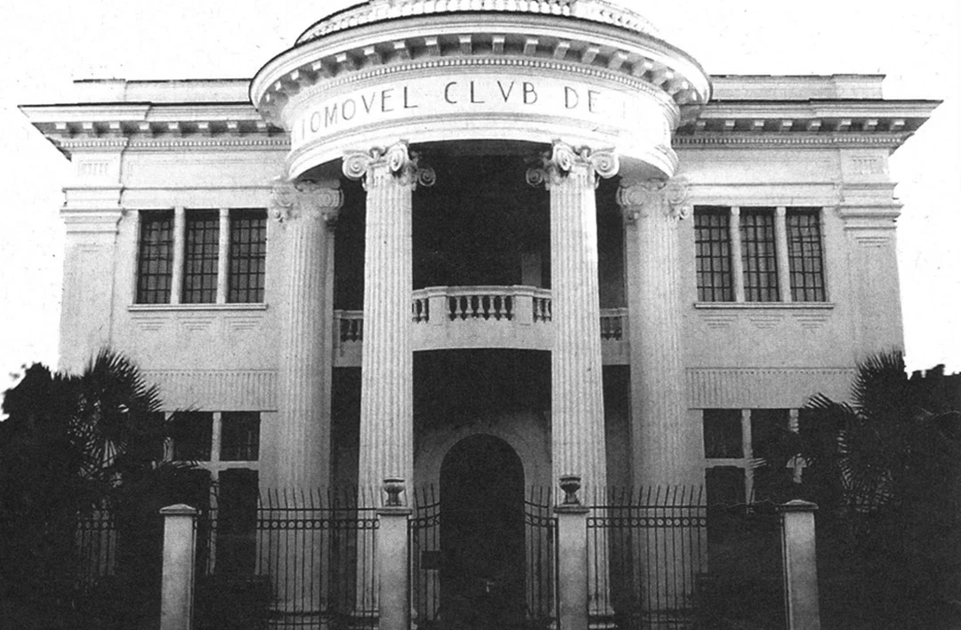 fachada do prédio do Automóvel Clube de Bauru