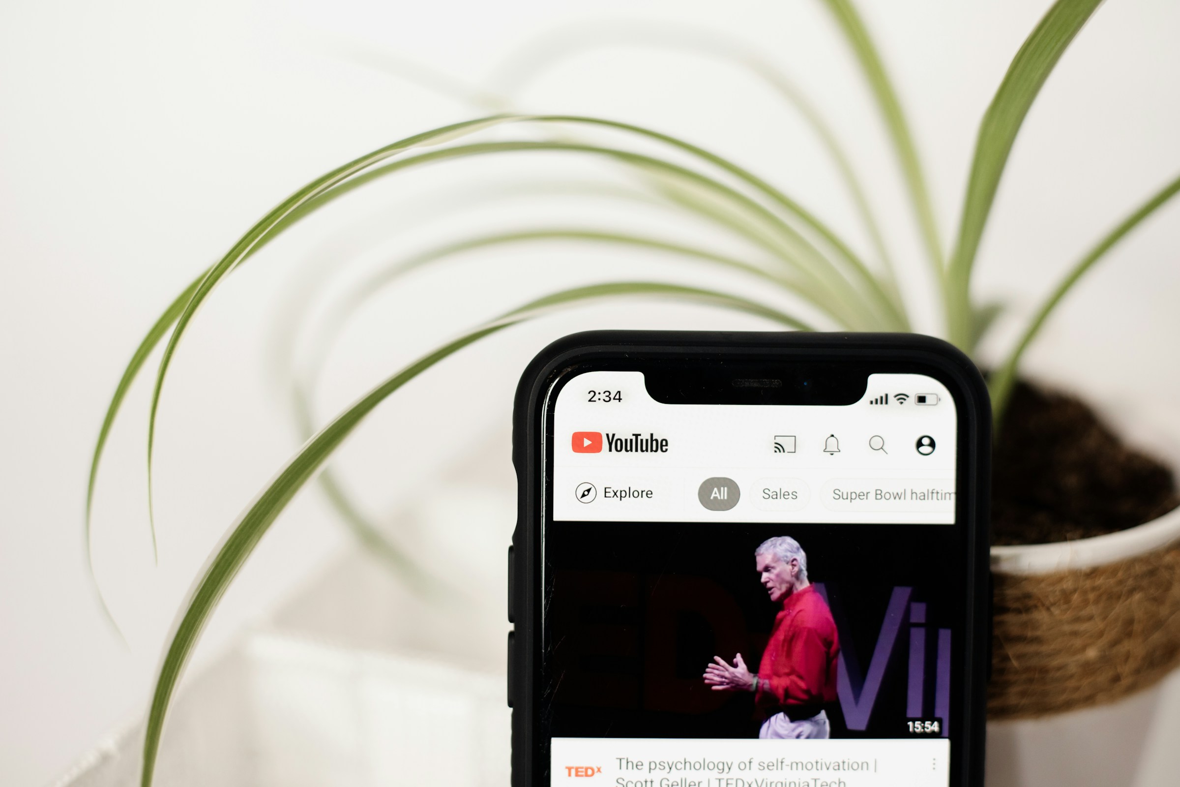 youtube app on mobile - TikTok Content Creation