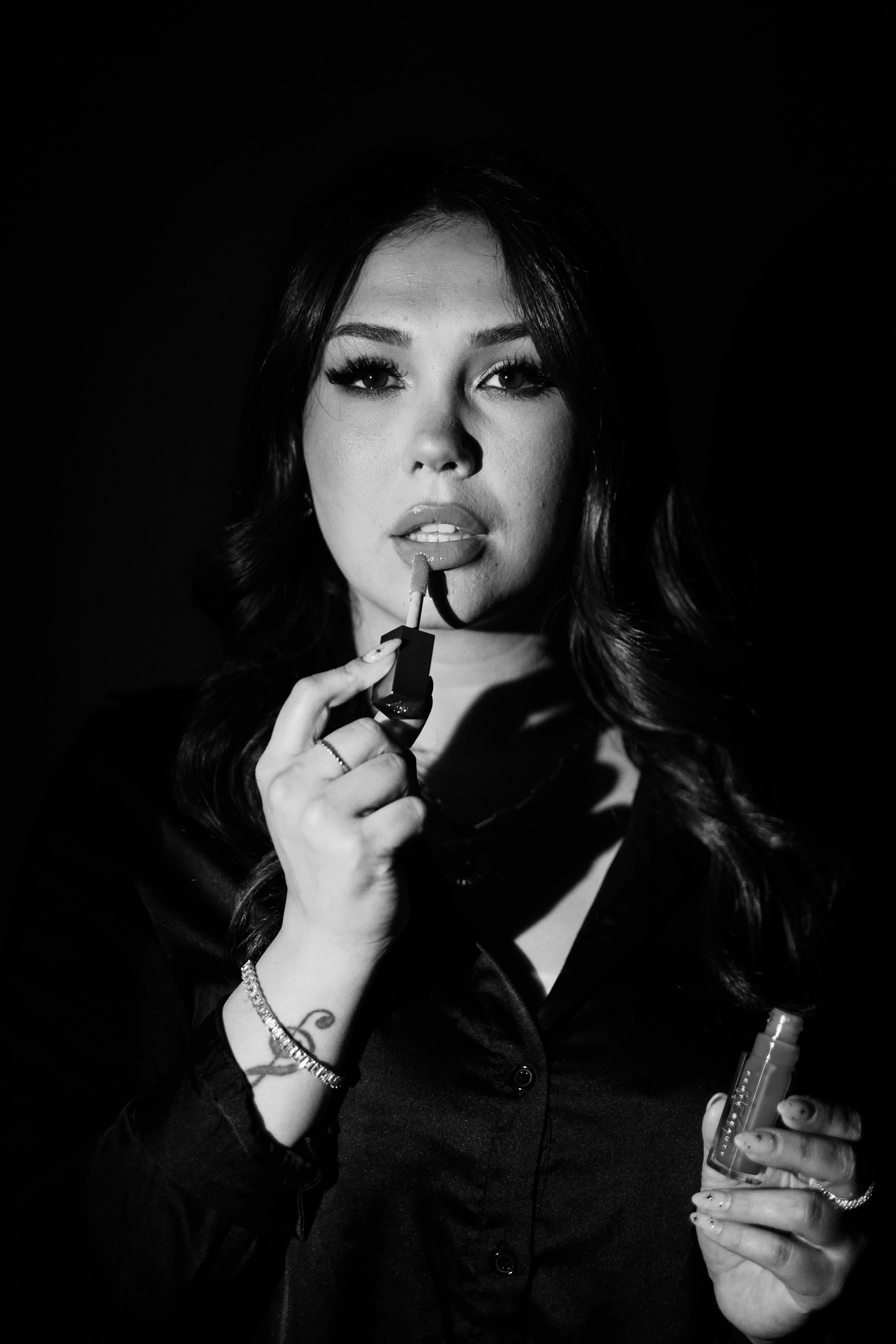 beautiful portrait of woman in Impel Devise photo studio.