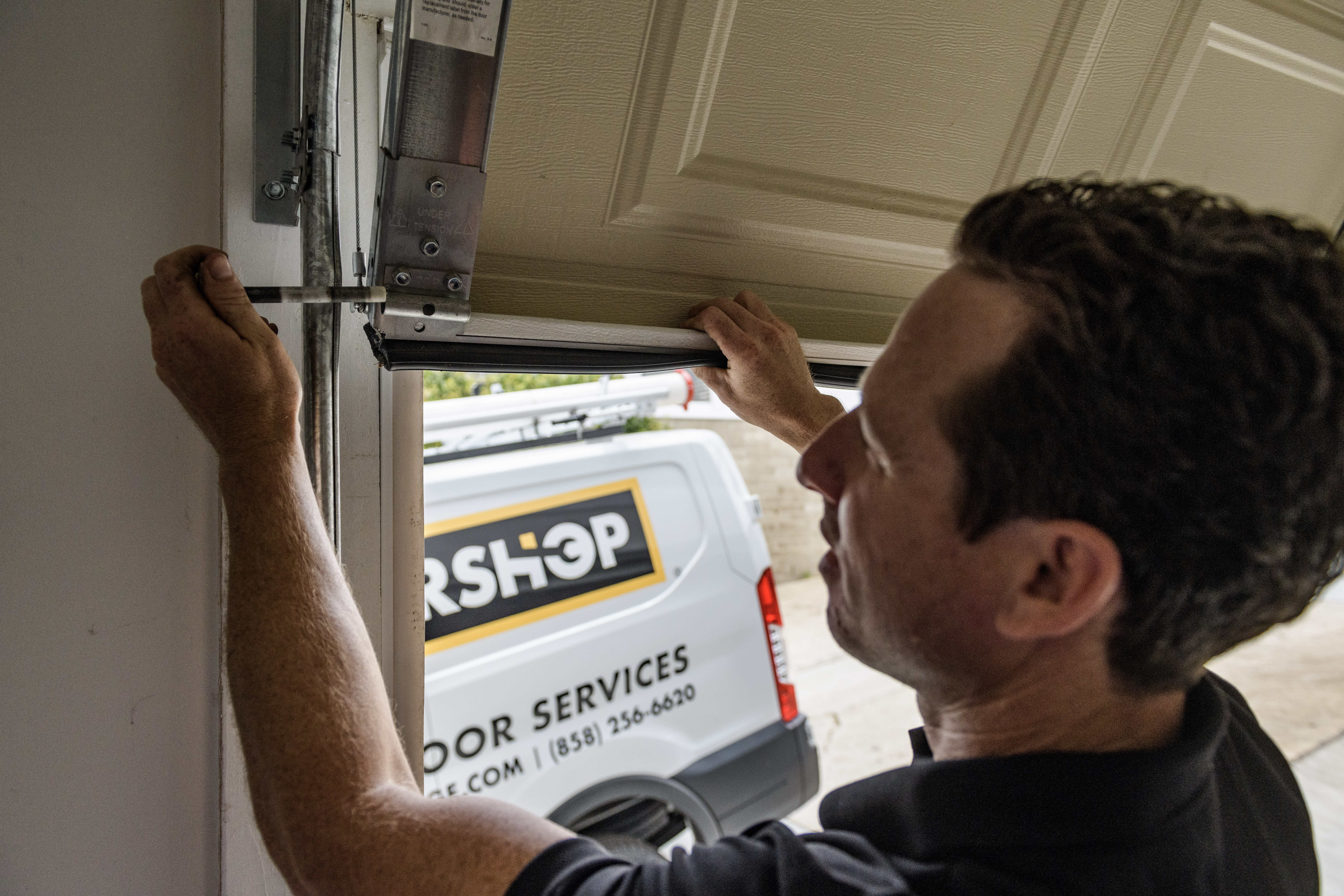 Reliable Garage Door Roller Repair in San Diego