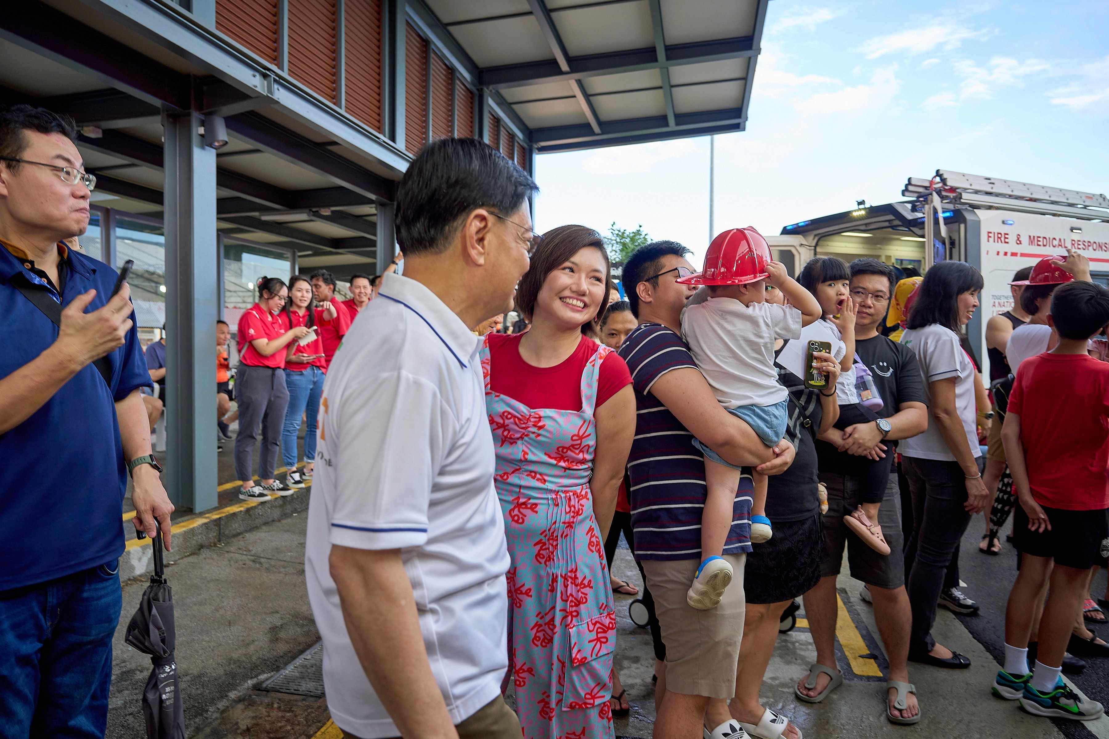 Team members working together in the agency