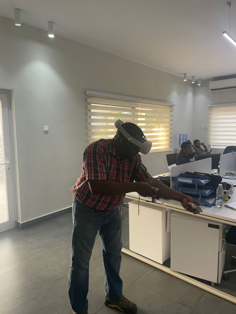 Helping Companie Image