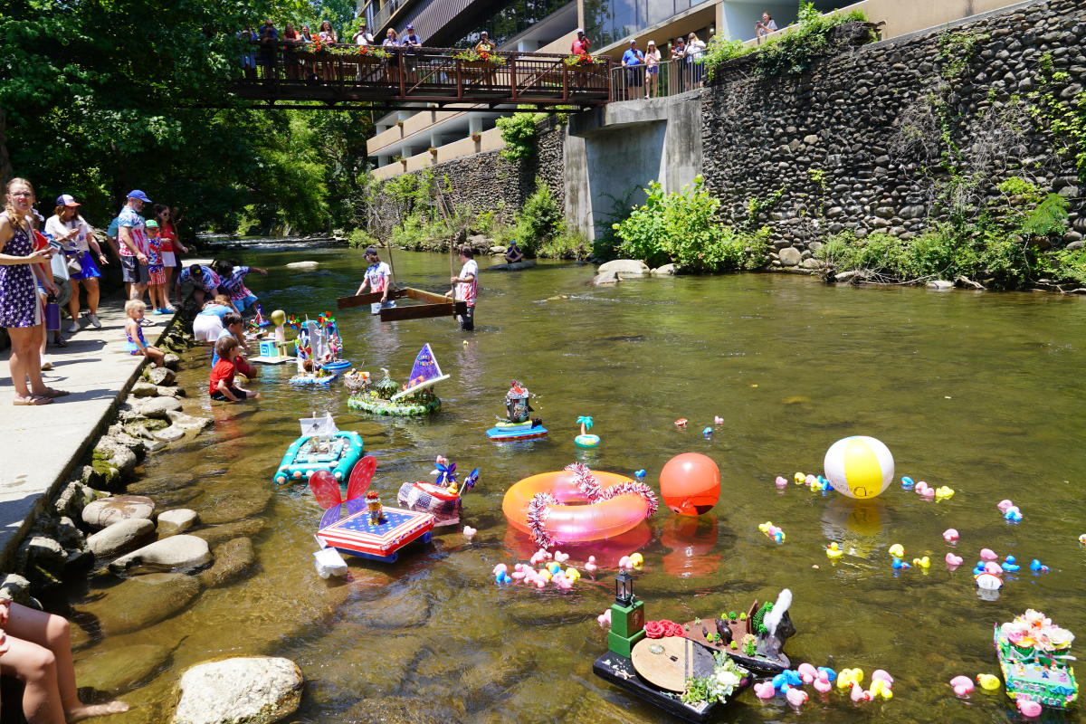 The BEST Fourth of July Itinerary Near Gatlinburg, TN