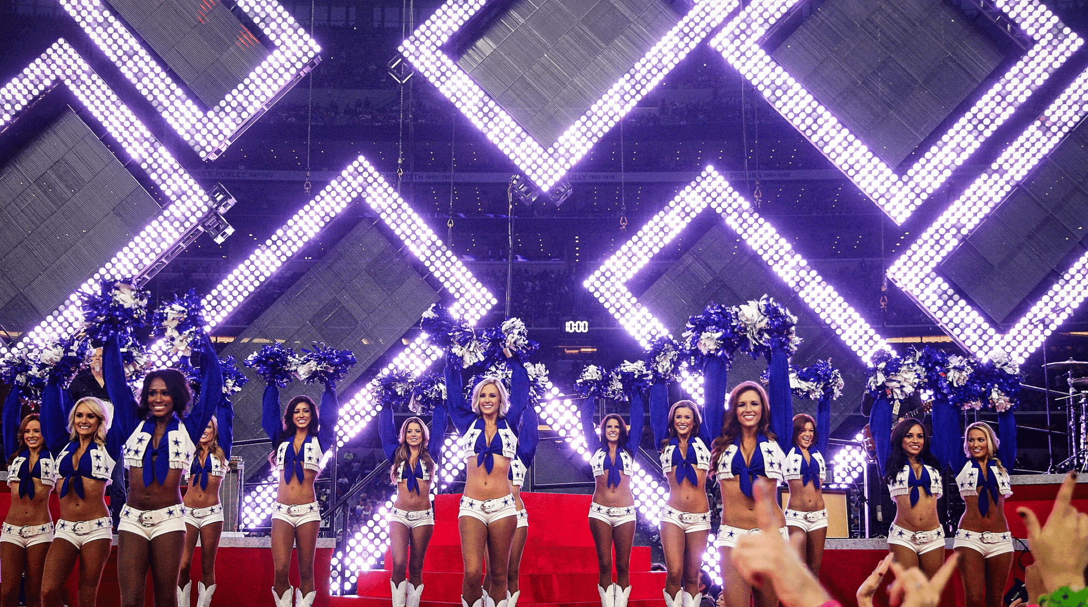 Dallas Cowboys Halftime Show cheerleaders