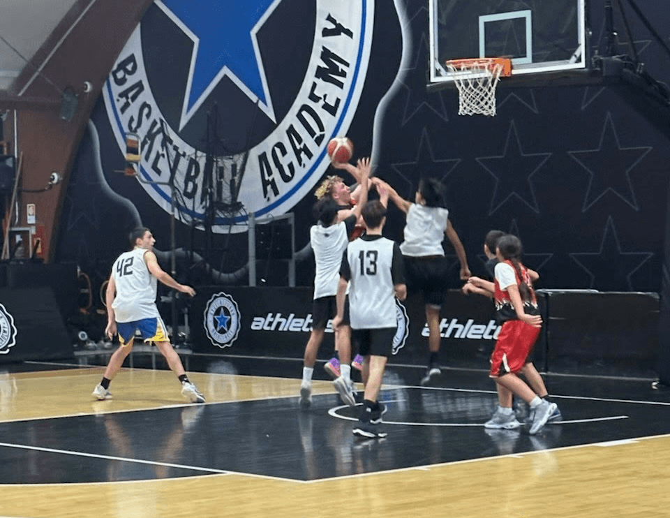 Coach explaining stuff to an athlete