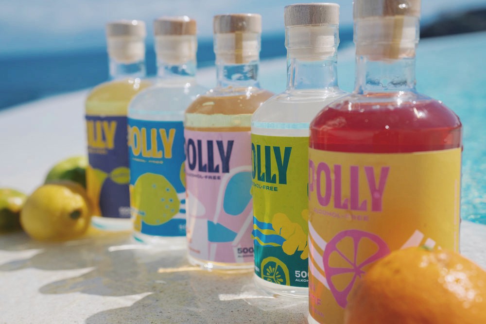 Fünf Flaschen Polly Sorten