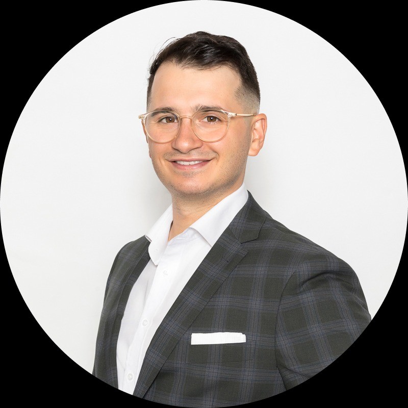 Chris R / Step Marketing