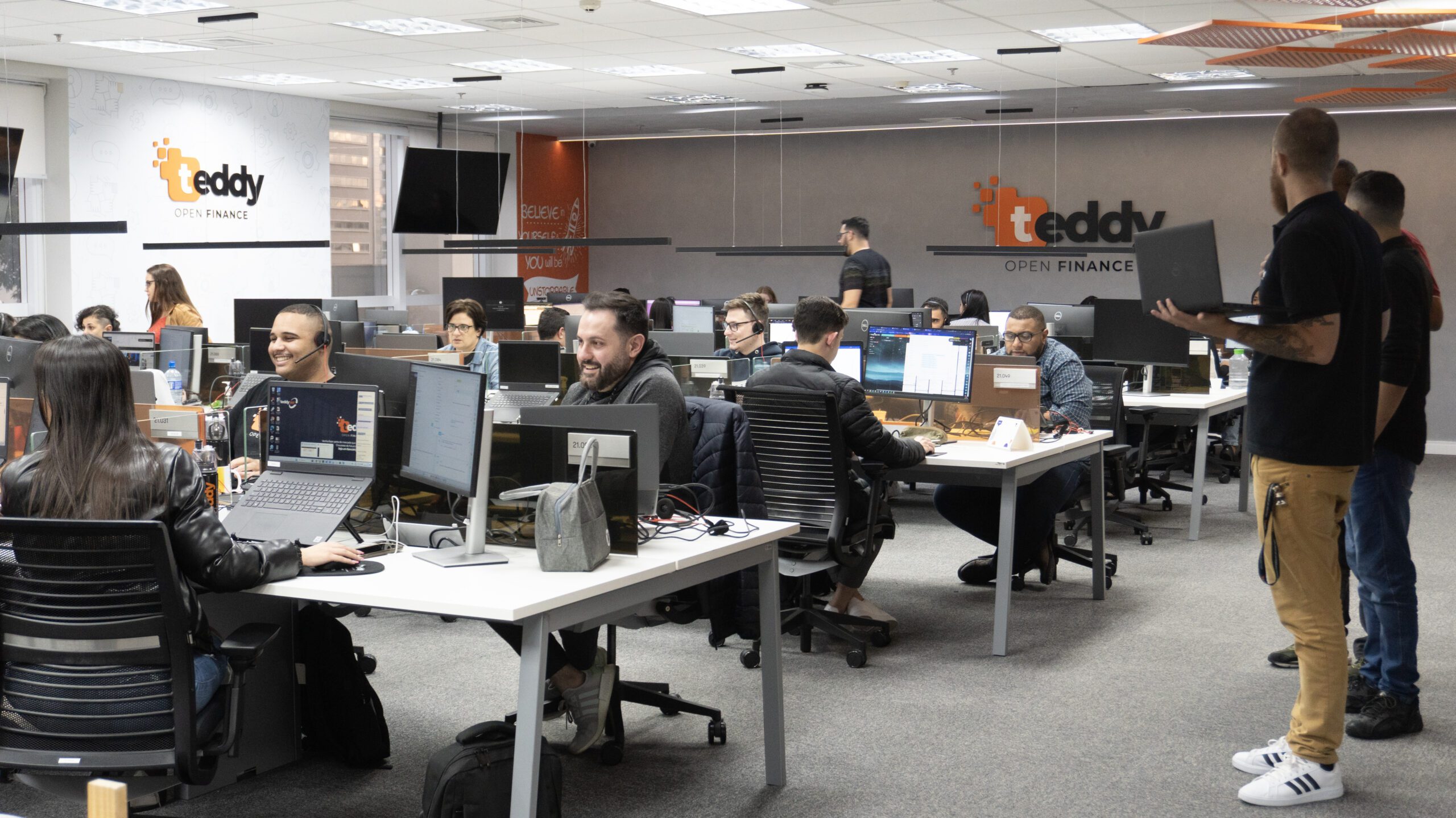 Servcies background image