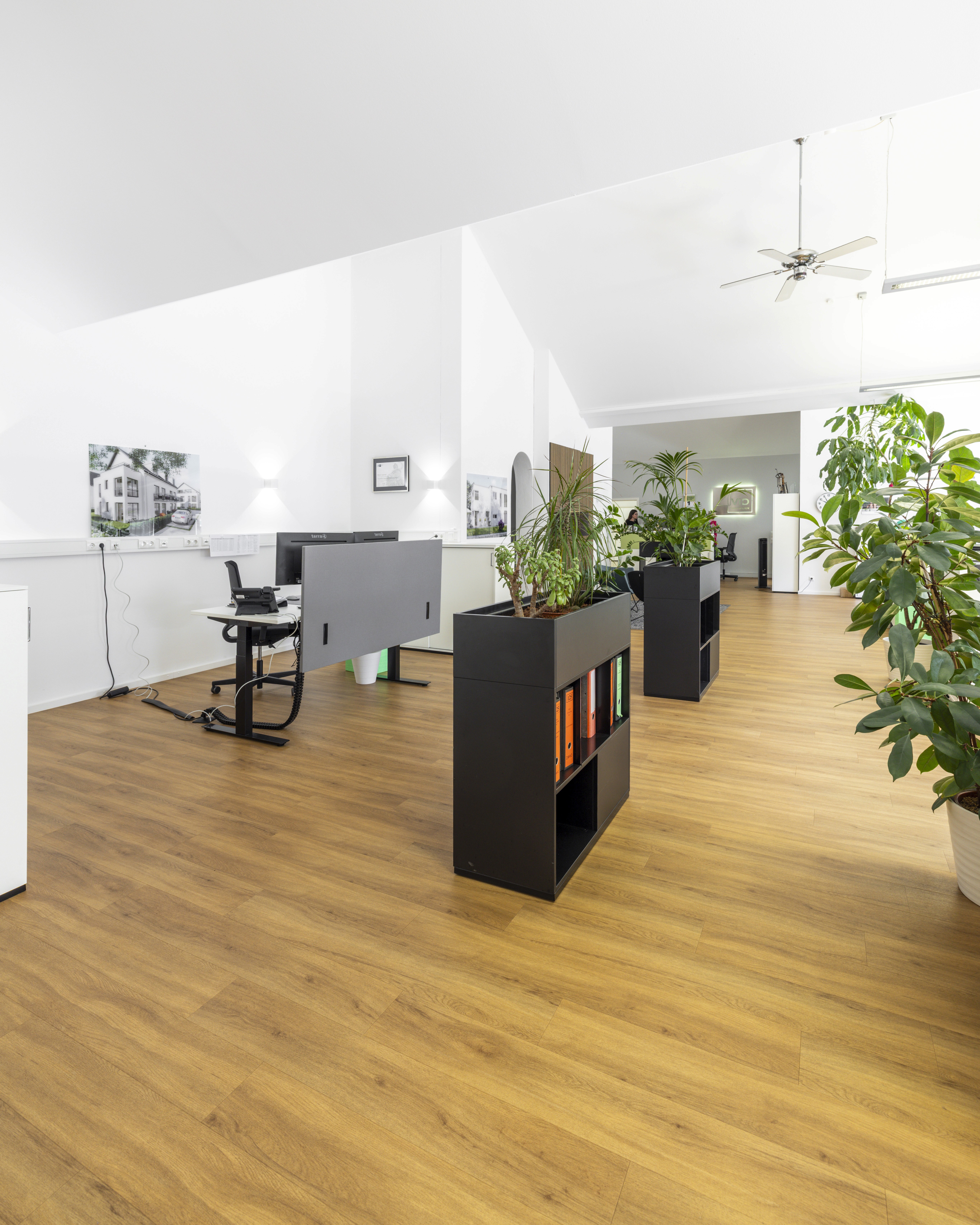 Arbeitsplatz und Empfangsbereich von VID-Immobilien im Rahmen der Projektarbeit