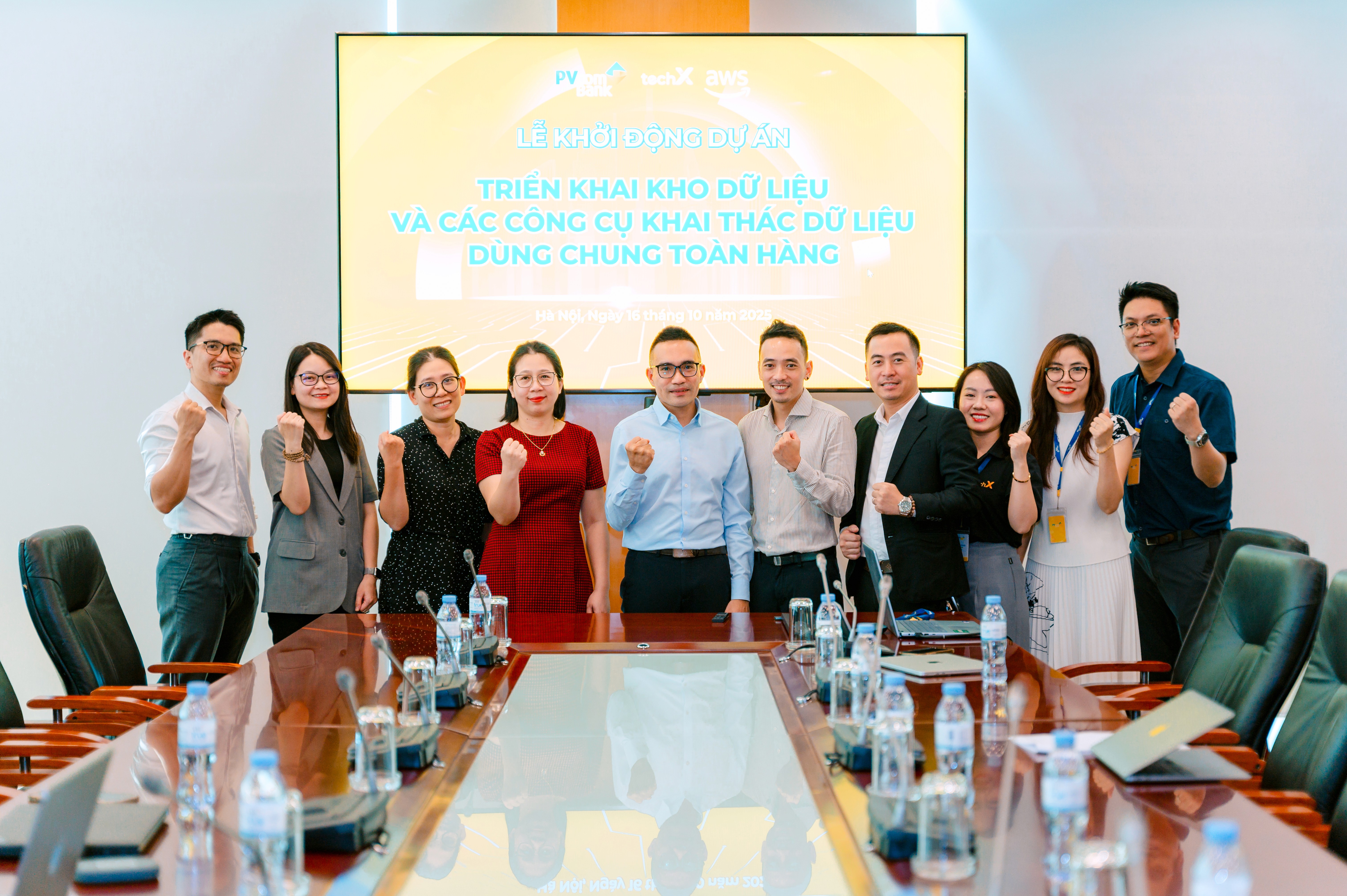 PVcomBank hợp tác cùng TechX triển khai dự án kho dữ liệu dùng chung.