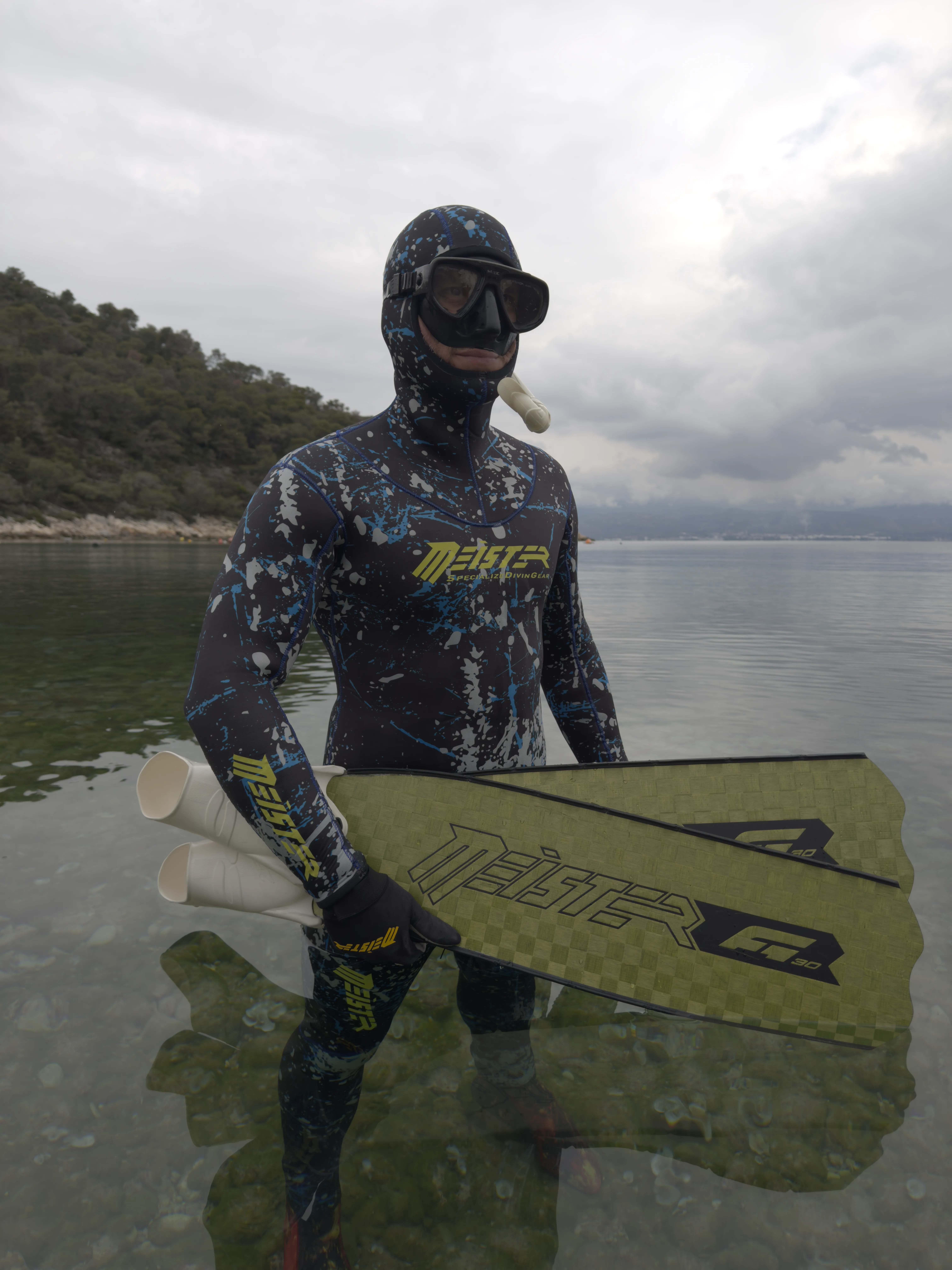 freediver meister posing with meister freediving fins photo 2