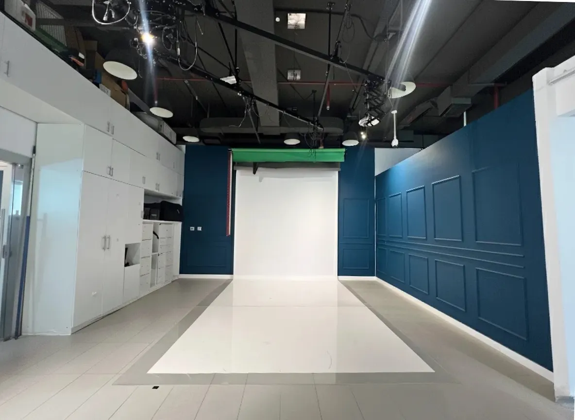 Dubai Studio