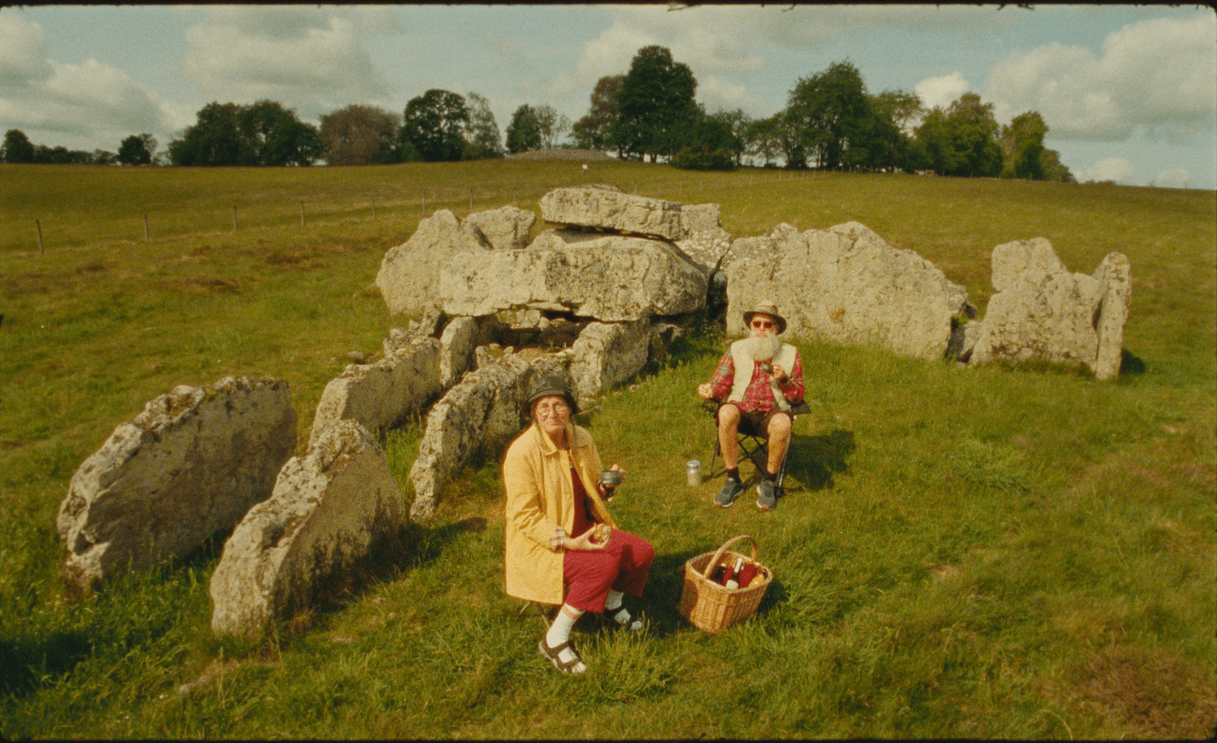 Magnetic repel image