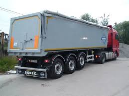 Szkolenia okresowe w CKZ Cypcer, umożliwiające kierowcom i pracownikom transportu odnowienie uprawnień i umiejętności.