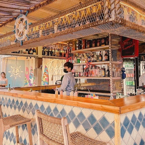 Tappia漂浮咖啡馆酒吧