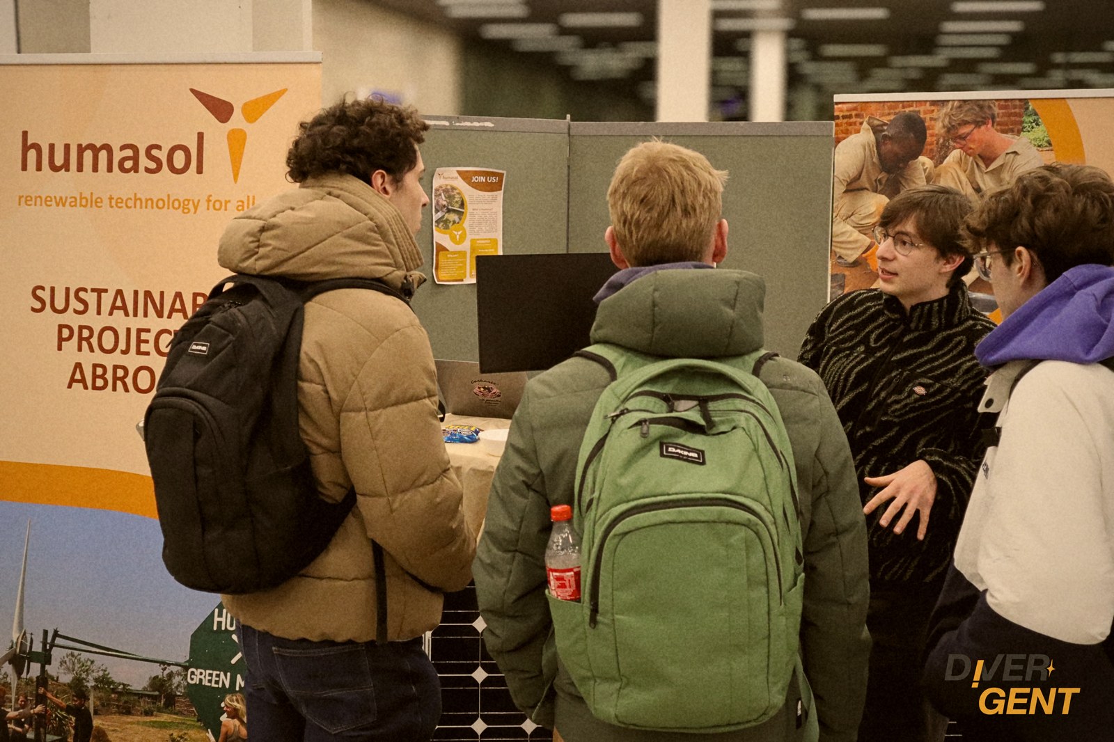 STUDENT TEAM FAIR — photo 29
