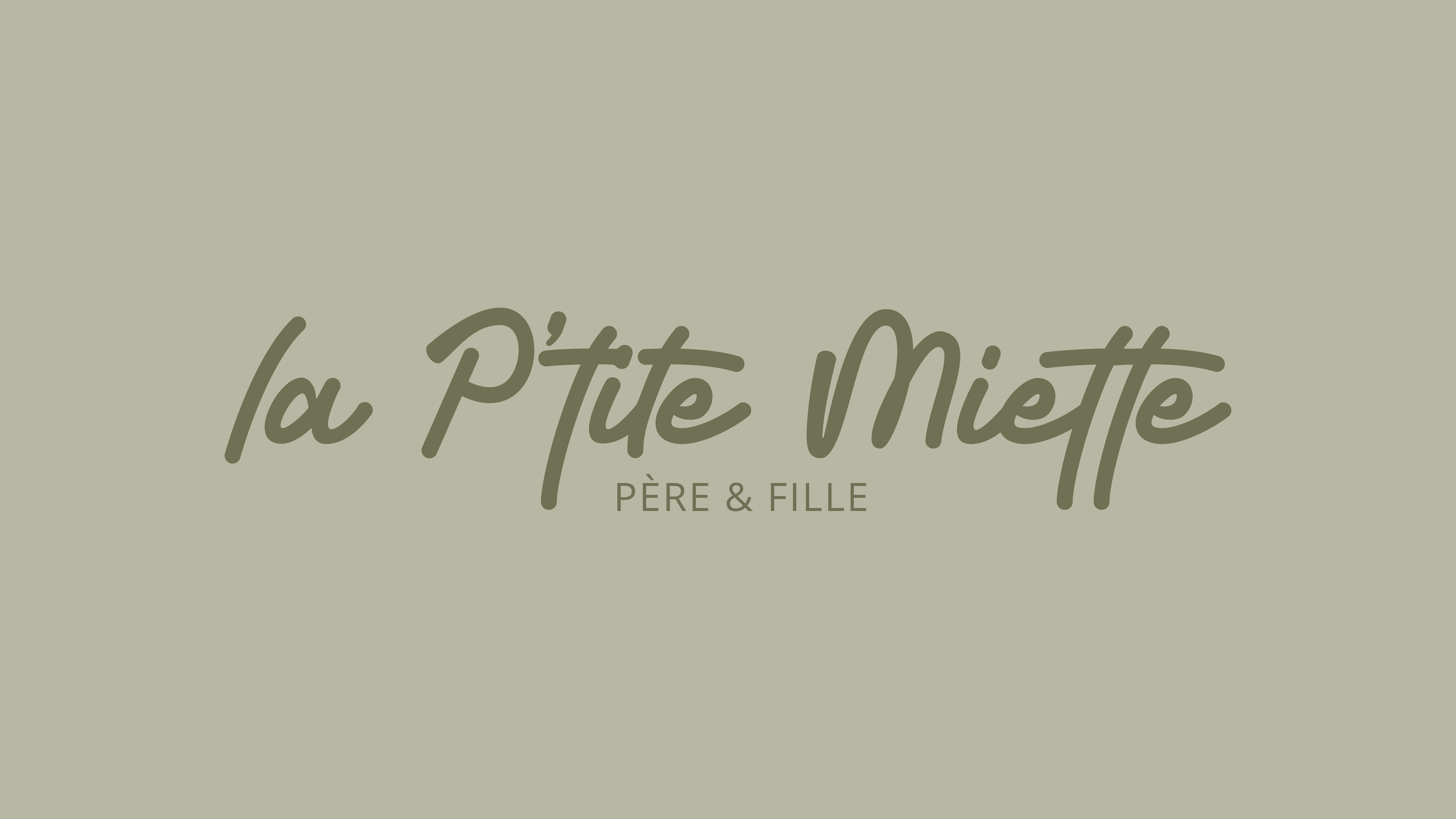 Logo pour boulangerie-pâtisserie La P'tite Miette, style authentique et couleurs pastel