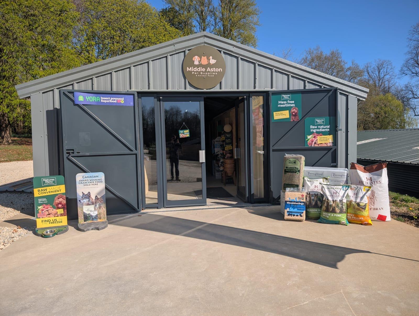 Middle Aston Pet supplies Open