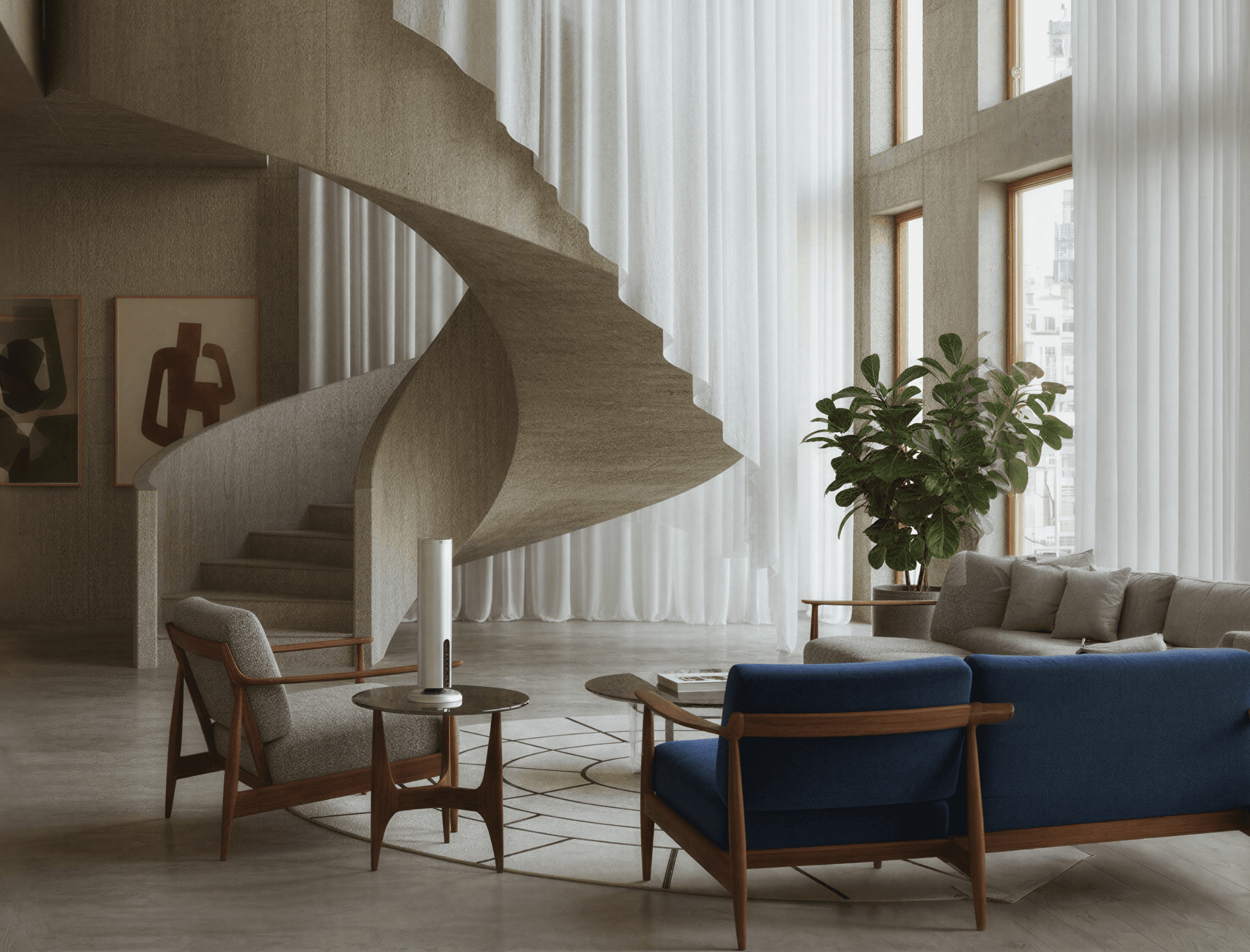 Coach explaining stuff to an athlete