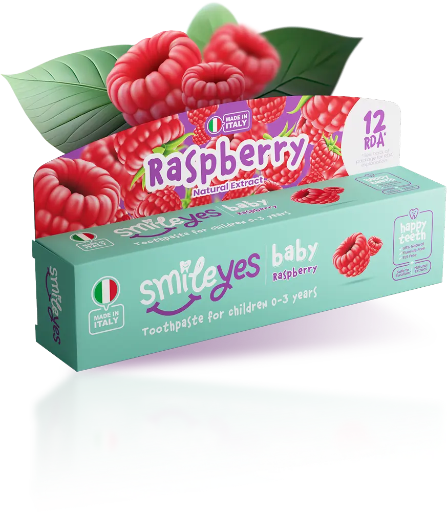 Smile yes Baby- und Kinderzahnpasta ist eine fluoridfreie und sichere Zahnpasta mit 99 % natürlichen Extrakten. Dank ihres niedrigen RDA-Werts schützt sie Zahnschmelz und Dentin und ist frei von Schadstoffen wie Parabenen und SLS.