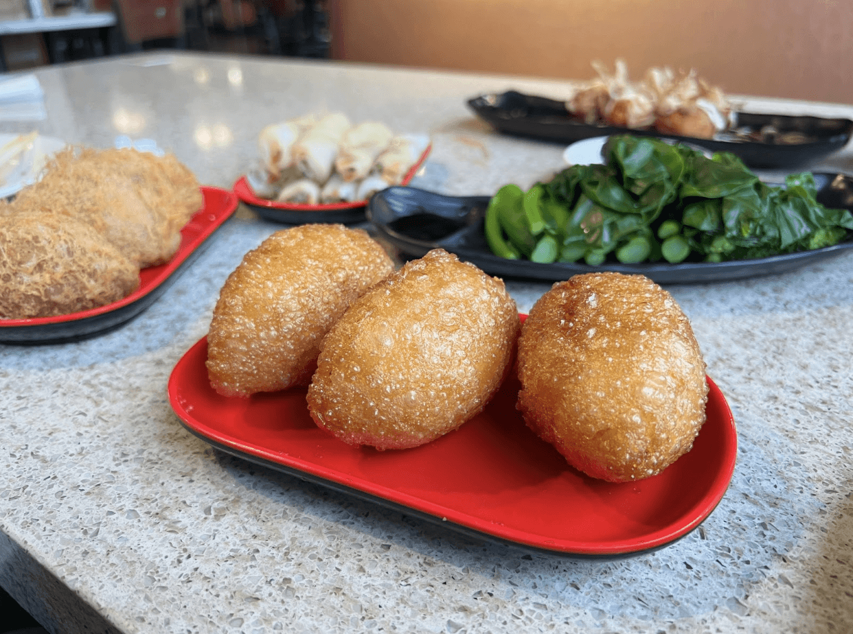 Pictured above: some beloved dim sum dishes we order at some of our favorite restaurants. Glutinous rice dumplings (hom sui gok) and taro root dumplings (wu gohk)