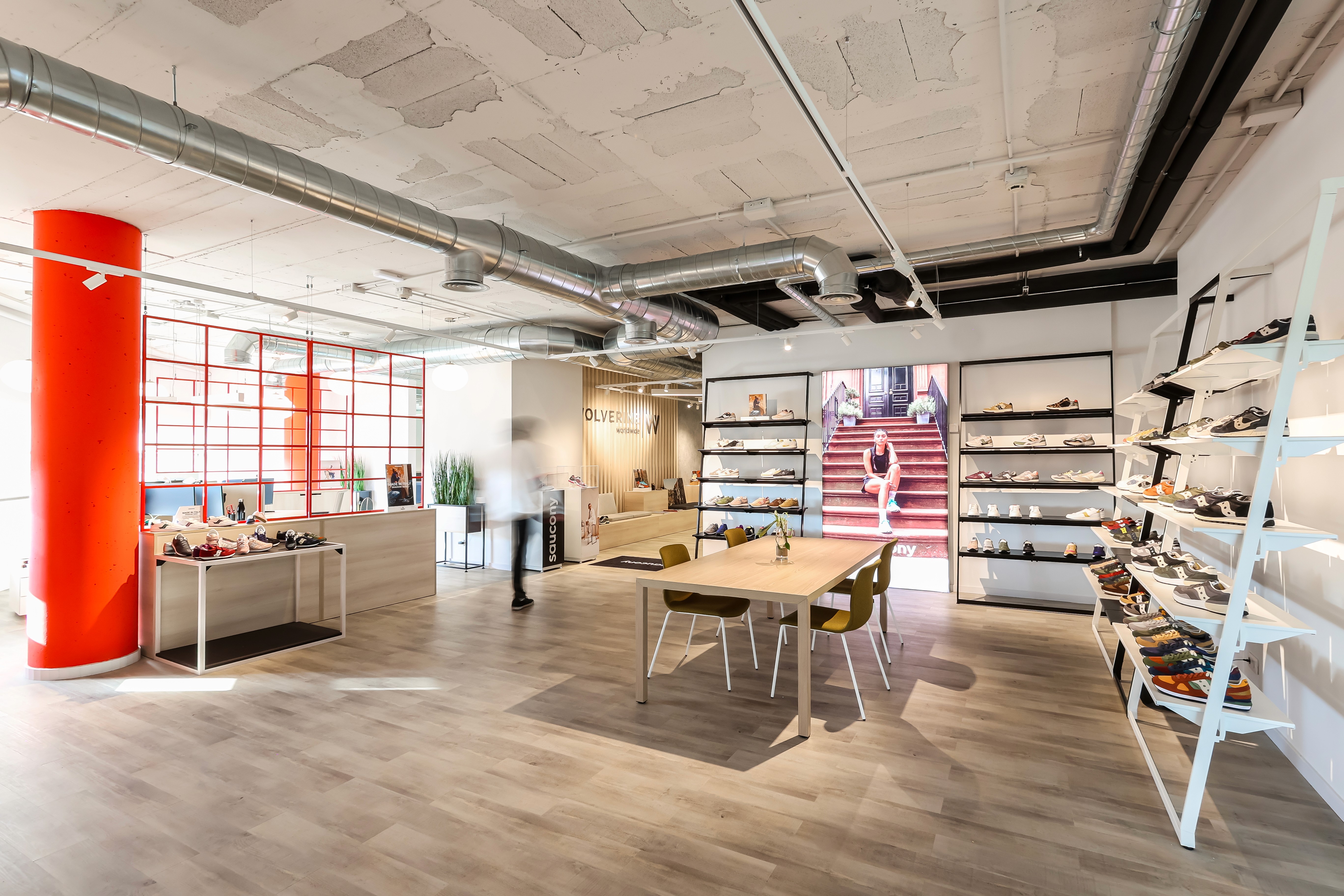 Brand Showroom Design