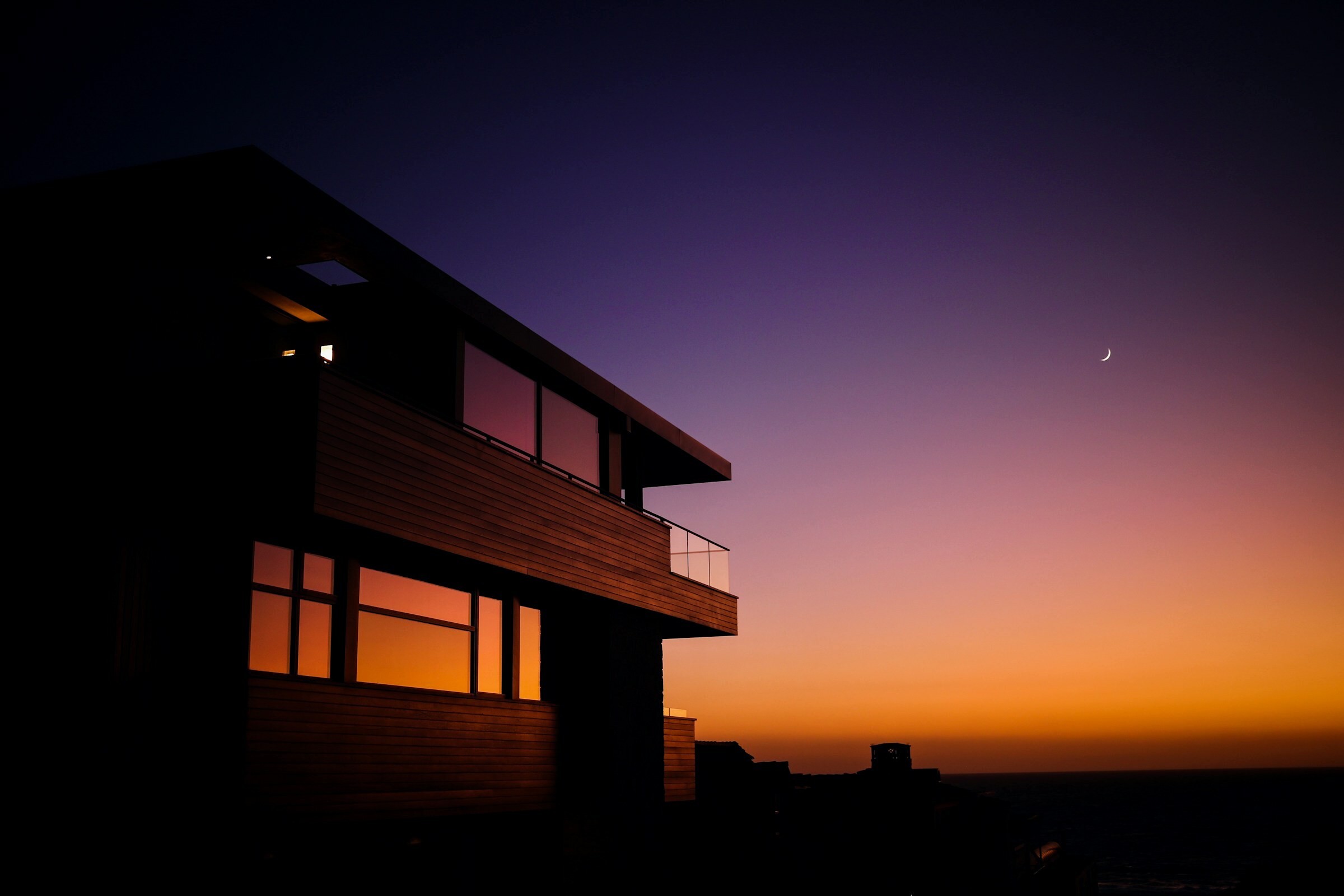 A finished Ashlar house at dusk
