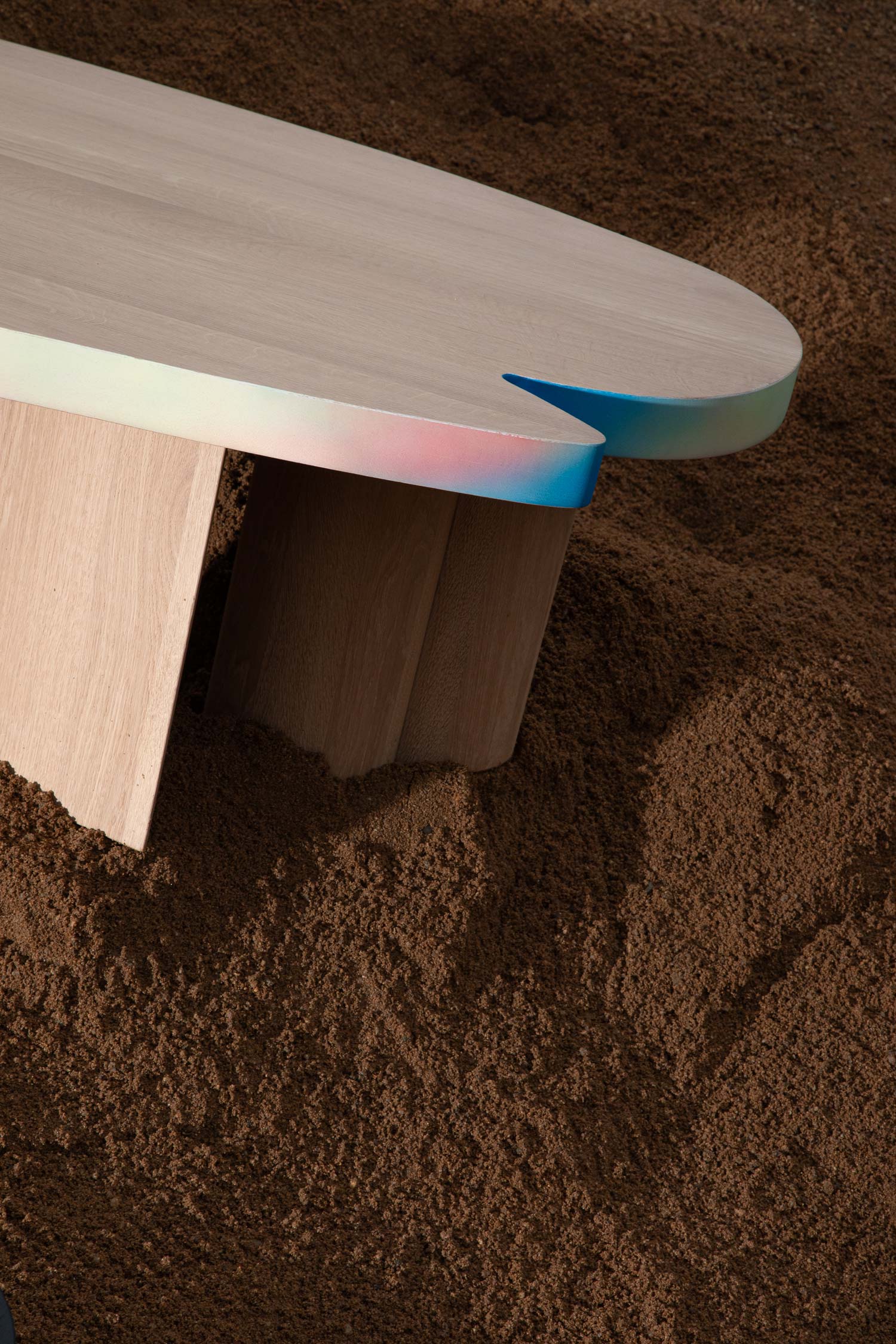 organic-shaped-coffee-table-cloudy-impromptu-gradient-edge-design-by-jiri-krejcirik