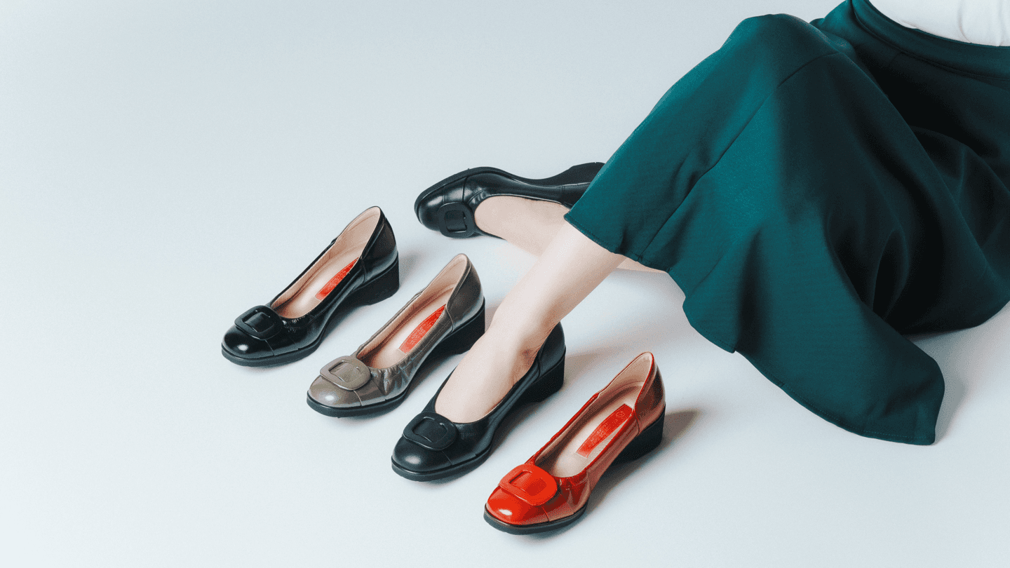 Man wearing VR glasses