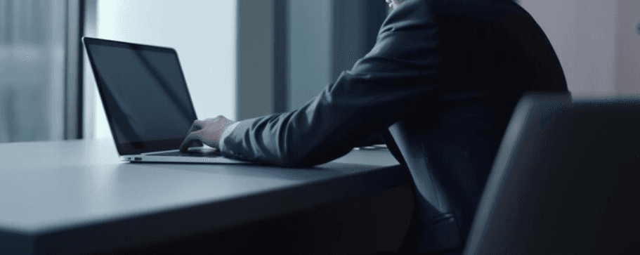 Dynamic picture of a cyclist riding downhill