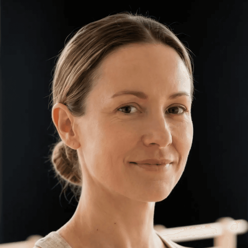 Headshot of Emma
