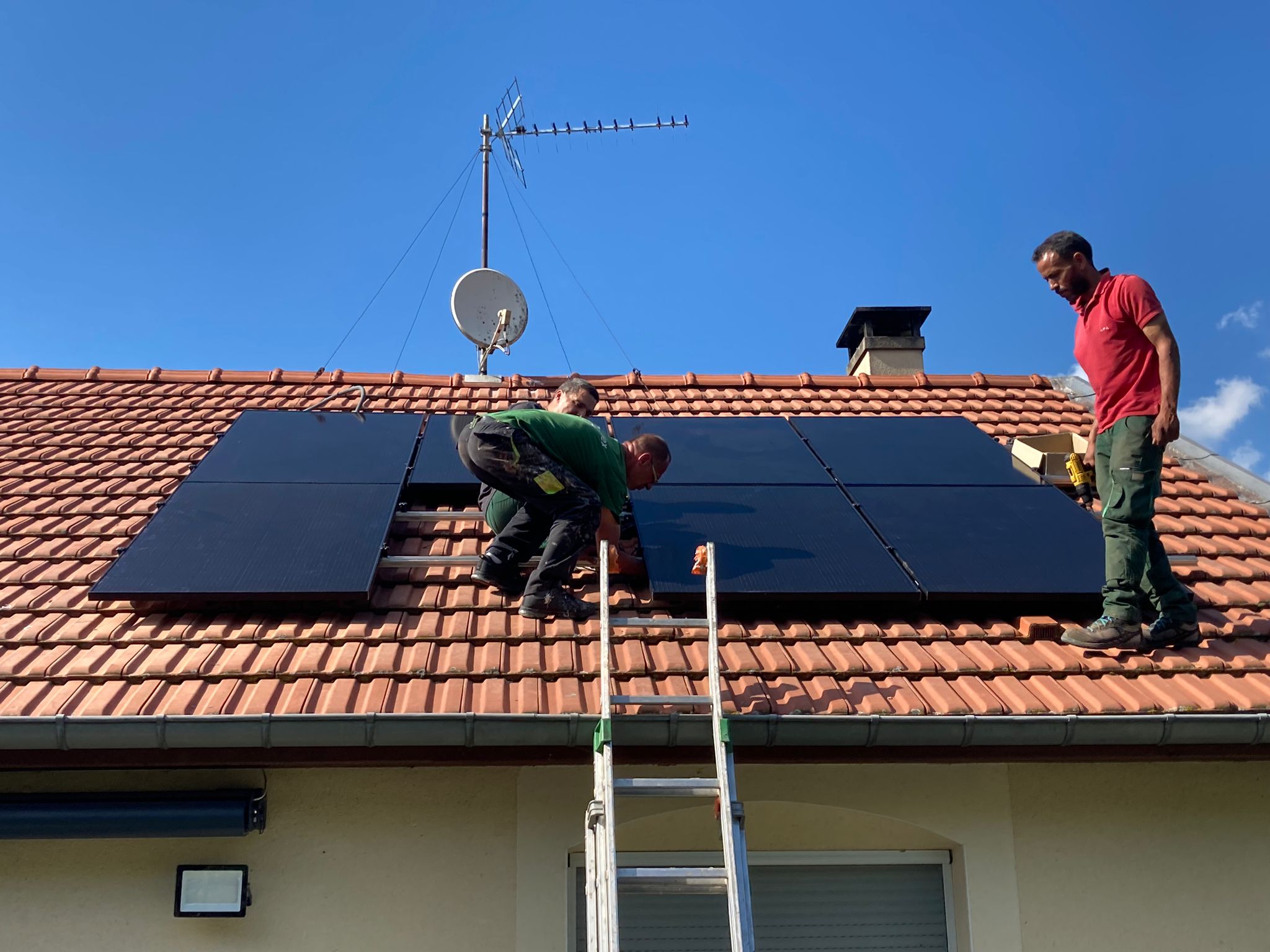 Installation 3kwc en cours sur toiture