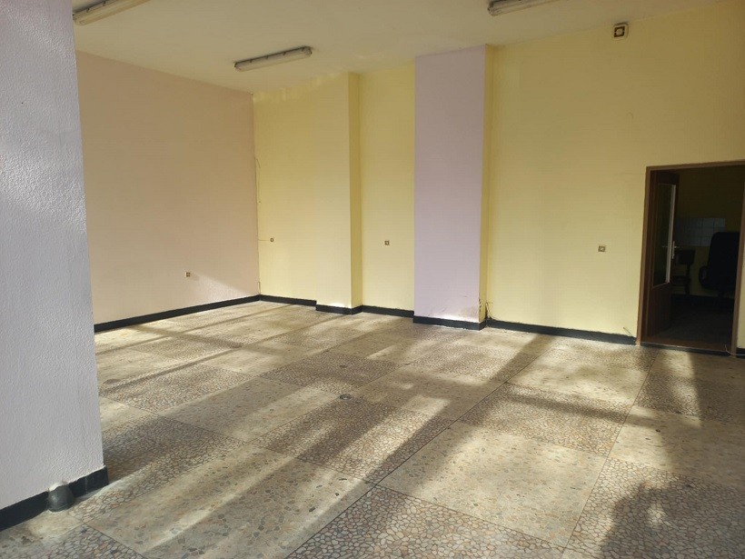 Магазин за продажба в Широк център Русе